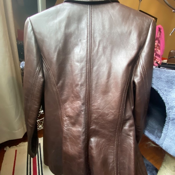 Leather jacket - Picture 2 of 3